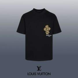 Picture of Louis Vuitton T Shirts Short _SKULVXS-Lsxitx1396759